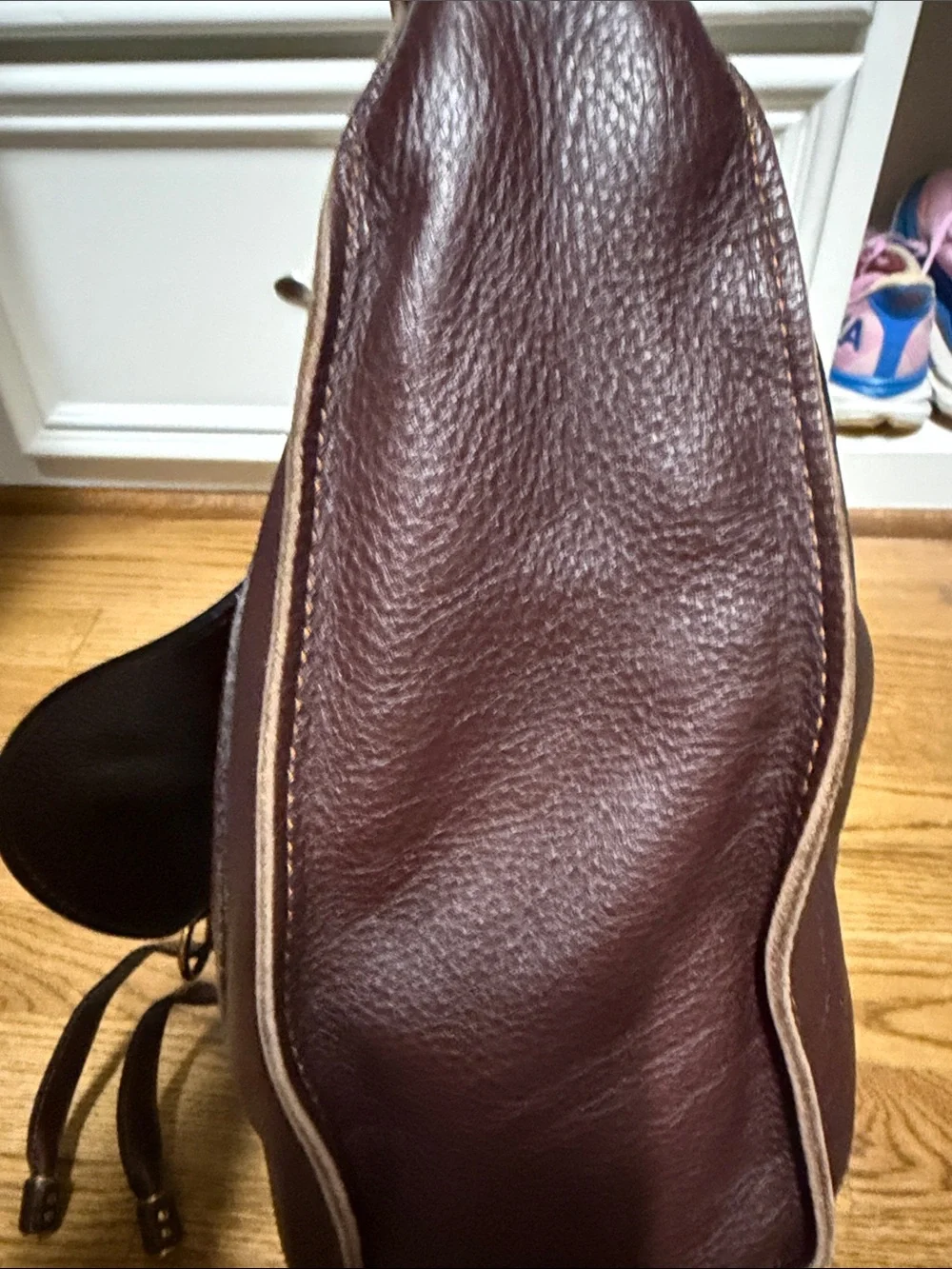 Chloe soft pebbled